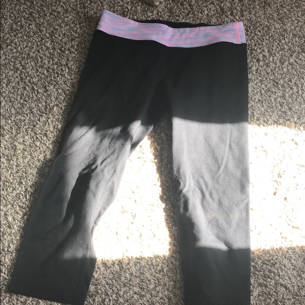 black capris